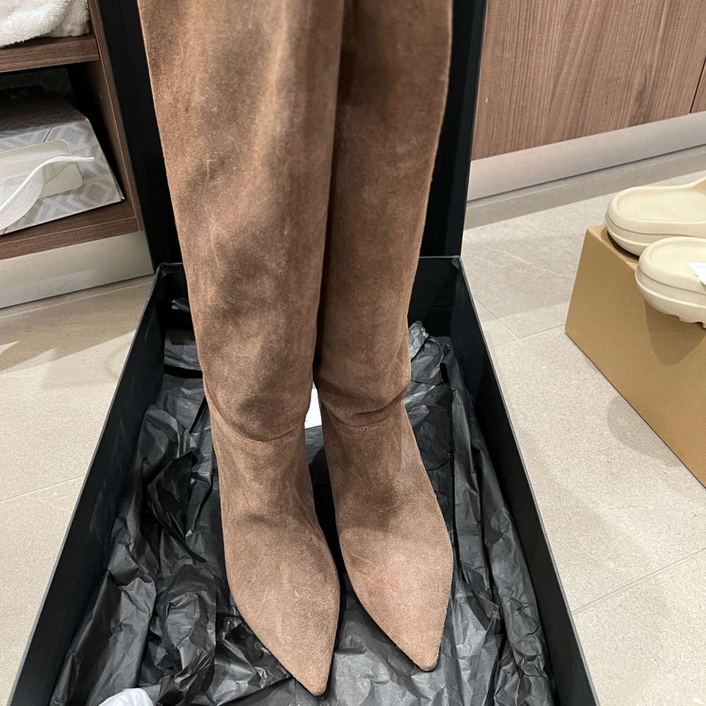 Yeezy boots